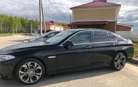 BMW 5 серия, 2012 год, 1 470 000 рублей, 2 фотография