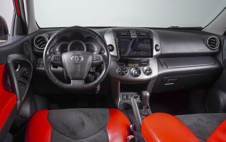 Toyota RAV4, 2011 год, 1 649 000 рублей, 6 фотография