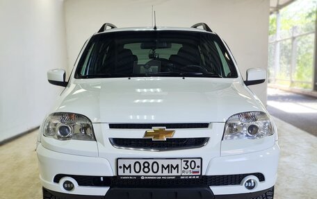 Chevrolet Niva I рестайлинг, 2014 год, 1 950 000 рублей, 2 фотография