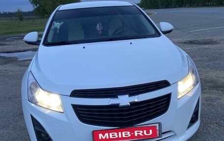 Chevrolet Cruze II, 2014 год, 1 100 000 рублей, 2 фотография