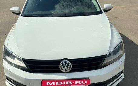 Volkswagen Jetta VI, 2018 год, 1 950 000 рублей, 2 фотография