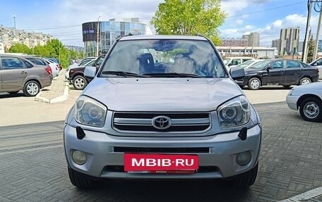 Toyota RAV4, 2004 год, 997 000 рублей, 2 фотография