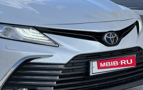 Toyota Camry, 2021 год, 3 650 000 рублей, 4 фотография