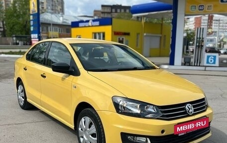 Volkswagen Polo VI (EU Market), 2019 год, 1 070 000 рублей, 2 фотография