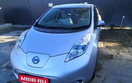 Nissan Leaf I, 2012 год, 680 000 рублей, 2 фотография