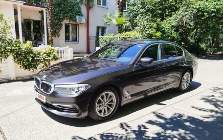 BMW 5 серия, 2019 год, 3 200 000 рублей, 2 фотография