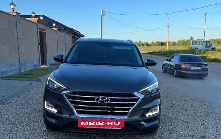 Hyundai Tucson III, 2019 год, 2 300 000 рублей, 2 фотография