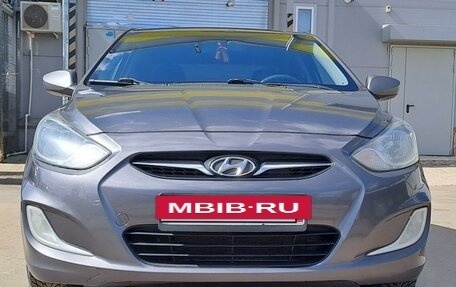 Hyundai Solaris II рестайлинг, 2012 год, 990 000 рублей, 3 фотография