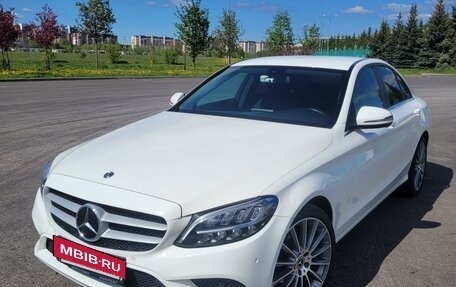 Mercedes-Benz C-Класс, 2018 год, 3 250 000 рублей, 4 фотография