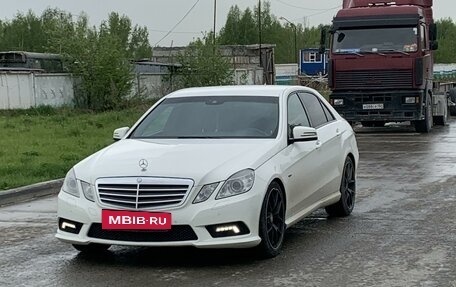 Mercedes-Benz E-Класс, 2010 год, 1 680 000 рублей, 2 фотография