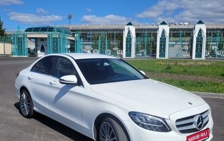 Mercedes-Benz C-Класс, 2018 год, 3 250 000 рублей, 5 фотография