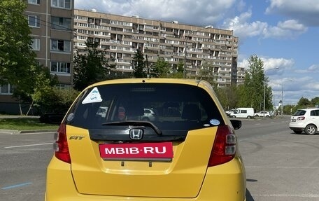 Honda Fit III, 2010 год, 890 000 рублей, 5 фотография