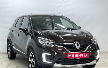 Renault Kaptur I рестайлинг, 2017 год, 1 650 000 рублей, 2 фотография