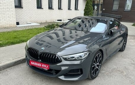 BMW 8 серия, 2019 год, 7 700 000 рублей, 2 фотография