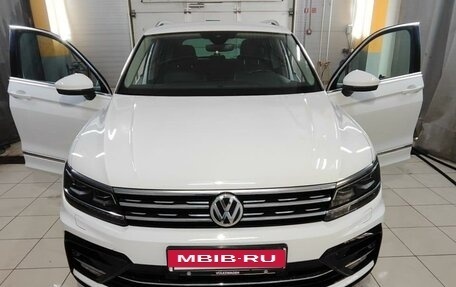 Volkswagen Tiguan II, 2019 год, 3 800 000 рублей, 4 фотография