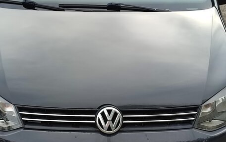 Volkswagen Polo VI (EU Market), 2011 год, 660 000 рублей, 2 фотография