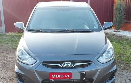 Hyundai Solaris II рестайлинг, 2012 год, 815 000 рублей, 4 фотография