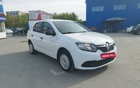 Renault Logan II, 2018 год, 550 000 рублей, 3 фотография