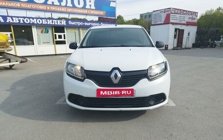 Renault Logan II, 2018 год, 550 000 рублей, 2 фотография