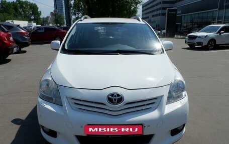 Toyota Verso I, 2012 год, 1 280 000 рублей, 2 фотография