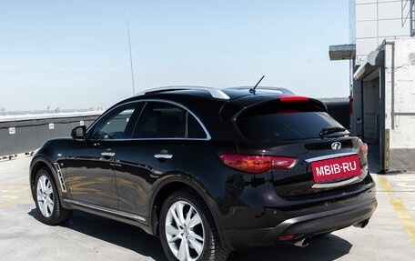 Infiniti QX70, 2013 год, 2 429 000 рублей, 7 фотография