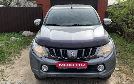 Mitsubishi L200 IV рестайлинг, 2017 год, 2 280 000 рублей, 2 фотография