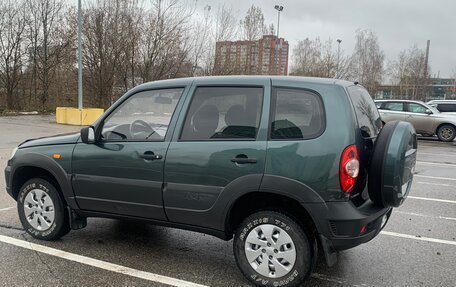 Chevrolet Niva I рестайлинг, 2011 год, 435 000 рублей, 3 фотография