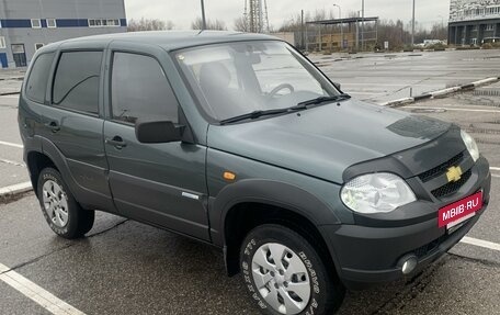 Chevrolet Niva I рестайлинг, 2011 год, 435 000 рублей, 2 фотография