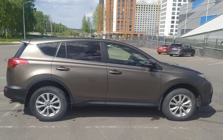 Toyota RAV4, 2014 год, 2 250 000 рублей, 3 фотография