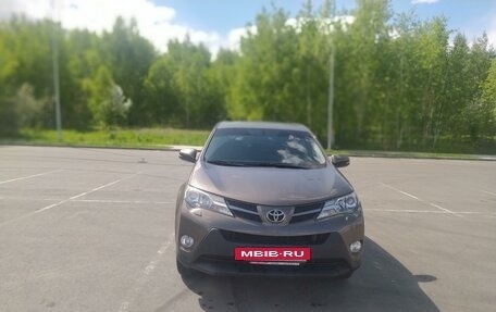 Toyota RAV4, 2014 год, 2 250 000 рублей, 2 фотография