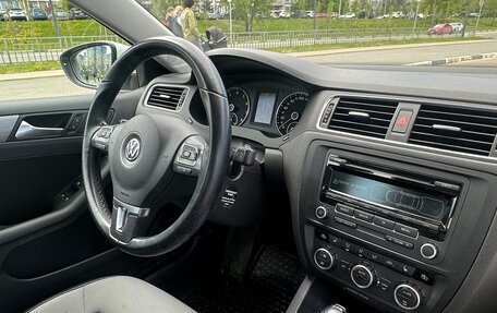 Volkswagen Jetta VI, 2012 год, 1 299 900 рублей, 8 фотография