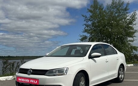 Volkswagen Jetta VI, 2012 год, 1 299 900 рублей, 2 фотография