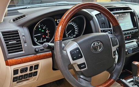 Toyota Land Cruiser 200, 2013 год, 5 000 000 рублей, 2 фотография