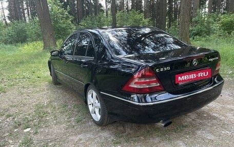 Mercedes-Benz C-Класс, 2005 год, 830 000 рублей, 5 фотография