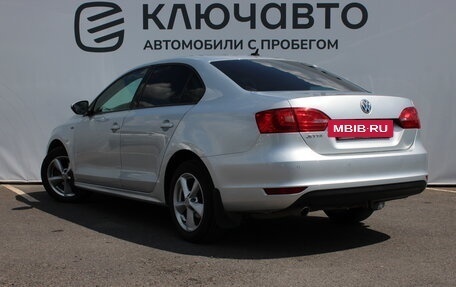 Volkswagen Jetta VI, 2013 год, 1 130 000 рублей, 4 фотография