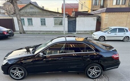 Mercedes-Benz E-Класс, 2013 год, 1 320 000 рублей, 2 фотография
