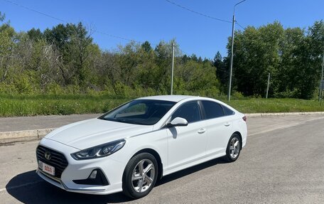 Hyundai Sonata VII, 2019 год, 2 100 000 рублей, 2 фотография