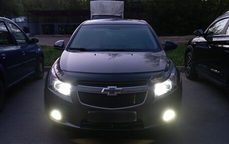 Chevrolet Cruze II, 2010 год, 680 000 рублей, 2 фотография