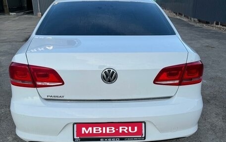 Volkswagen Passat B7, 2011 год, 850 000 рублей, 2 фотография