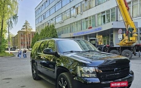 Chevrolet Tahoe III, 2008 год, 1 950 000 рублей, 2 фотография