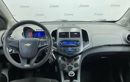 Chevrolet Aveo III, 2015 год, 800 000 рублей, 9 фотография