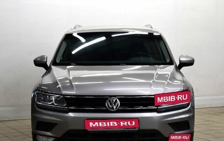 Volkswagen Tiguan II, 2017 год, 2 320 000 рублей, 2 фотография