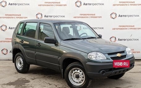 Chevrolet Niva I рестайлинг, 2019 год, 990 000 рублей, 3 фотография