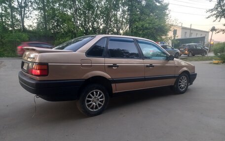 Volkswagen Passat B3, 1988 год, 140 000 рублей, 2 фотография