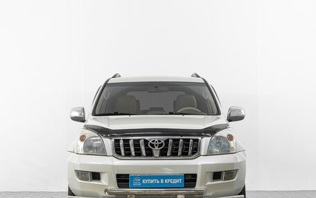 Toyota Land Cruiser Prado 120 рестайлинг, 2003 год, 2 569 000 рублей, 2 фотография