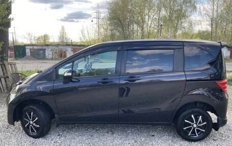 Honda Freed I, 2010 год, 1 200 000 рублей, 4 фотография