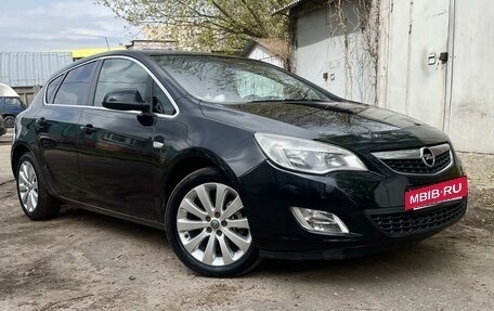 Opel Astra J, 2011 год, 820 000 рублей, 3 фотография