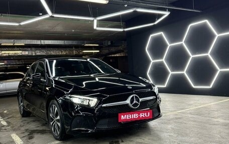 Mercedes-Benz A-Класс, 2020 год, 2 800 000 рублей, 2 фотография