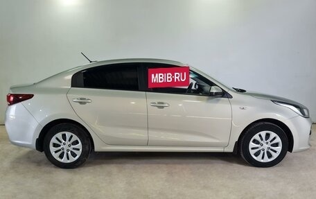 KIA Rio IV, 2018 год, 1 595 000 рублей, 4 фотография