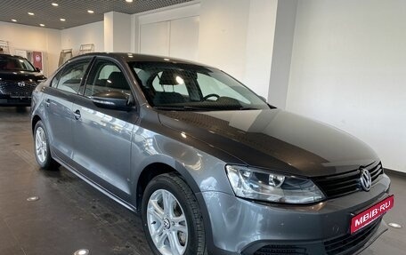 Volkswagen Jetta VI, 2011 год, 1 110 000 рублей, 1 фотография